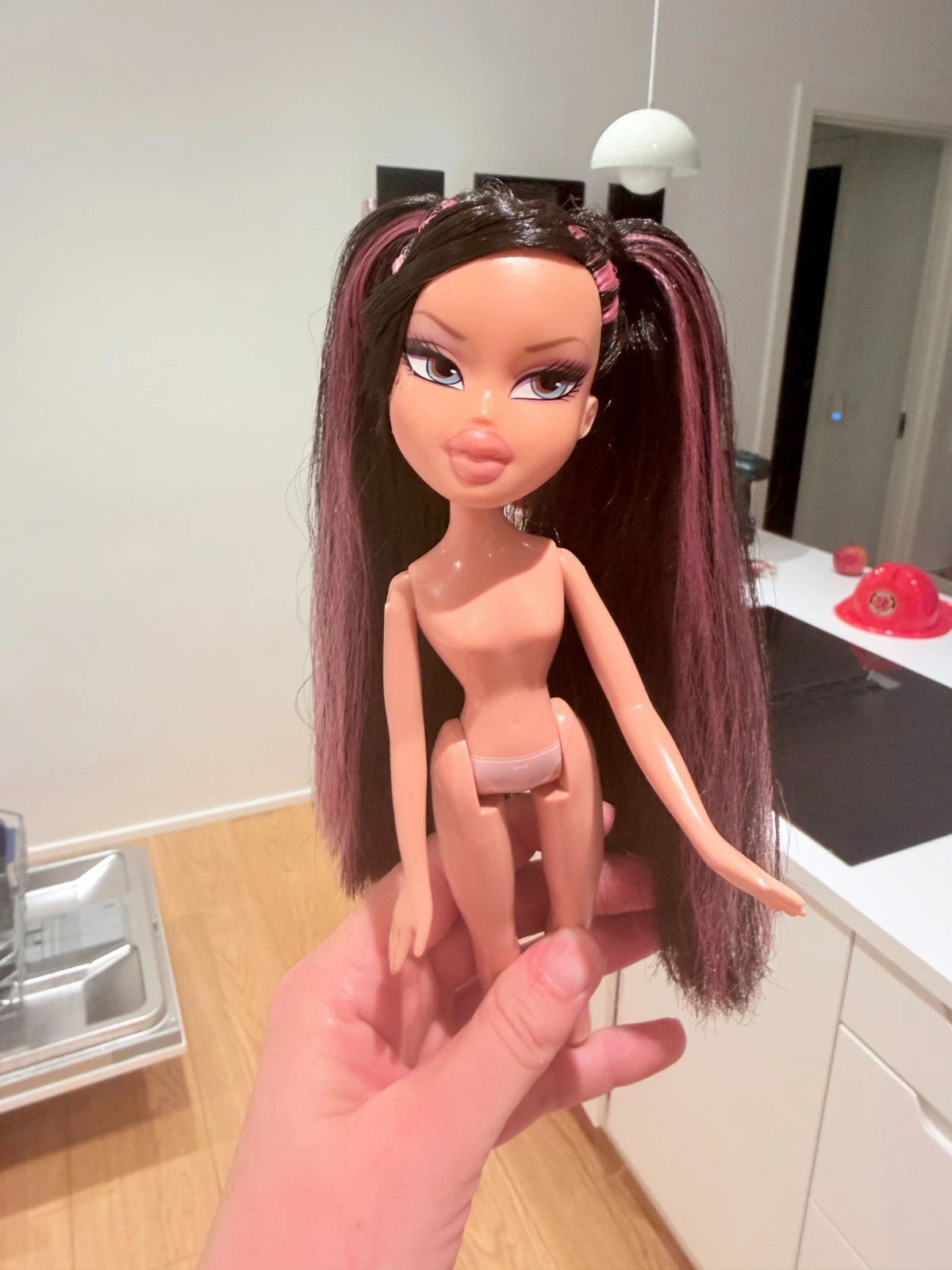 Bratz Doll Collection 300+ Fashion Dolls Boyz, Lil' Bratz, Kidz, Babyz