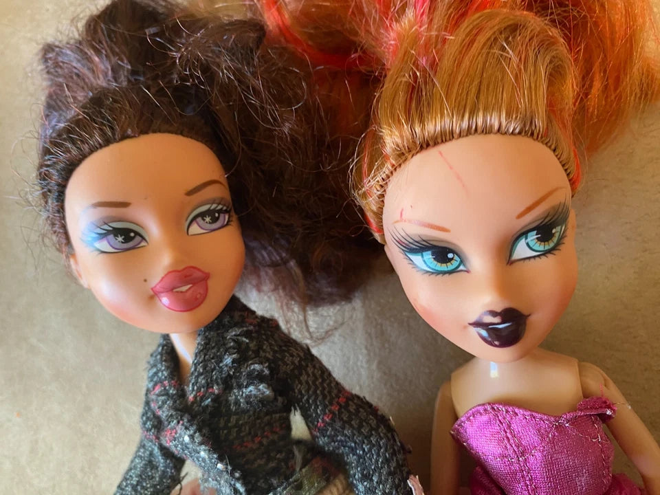 HUGE LOT BUNDLE 39 Bratz 2001 Girl Dolls 3 Bratz 2002 Boys and Tons of Clothes